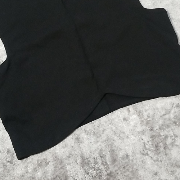 NWOT Talula (Aritzia) Black crop top - Picture 2 of 7